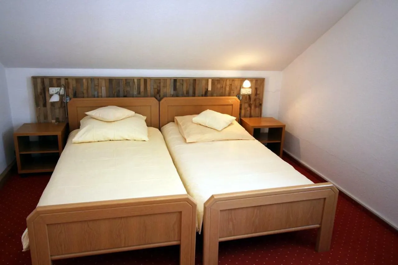 Gastehaus Schloss Abtsee Hotel Laufen Guest house